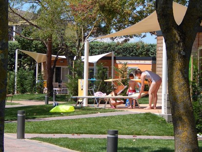 Luxuscamping - Dusche - Caorle - Centro Vacanze Pra`delle Torri Lodge Openspace B auf Centro Vacanze Pra`delle Torri